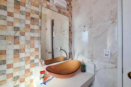 Apartamento à venda com 78m², 3 quartos e 1 vaga Apartamento à venda com 78m², 3 quartos e 1 vagaBanheiro Social