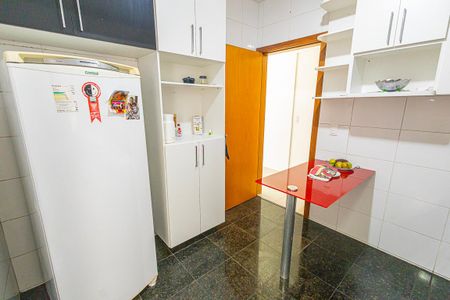 Apartamento para alugar com 102m², 4 quartos e 2 vagas Apartamento para alugar com 102m², 4 quartos e 2 vagascozinha