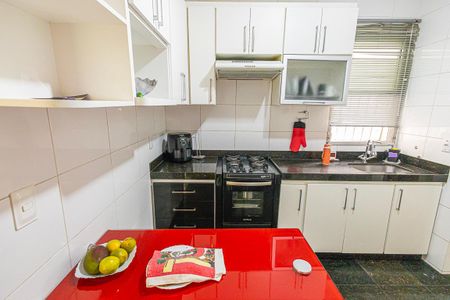 Apartamento para alugar com 102m², 4 quartos e 2 vagas Apartamento para alugar com 102m², 4 quartos e 2 vagascozinha