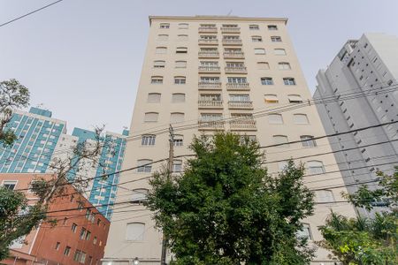 Fachada de apartamento para alugar com 1 quarto, 72m² em Sumarezinho, São Paulo