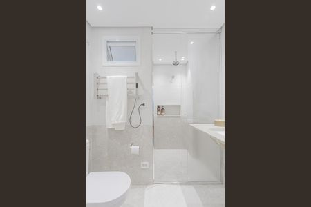 Apartamento à venda com 72m², 1 quarto e 1 vaga Apartamento à venda com 72m², 1 quarto e 1 vagaBanheiro da Suíte