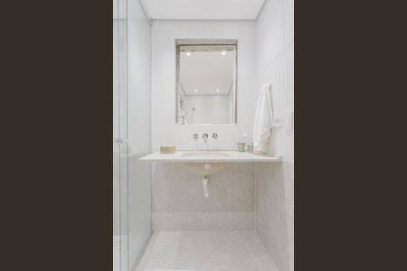 Apartamento à venda com 72m², 1 quarto e 1 vaga Apartamento à venda com 72m², 1 quarto e 1 vagaBanheiro da Suíte