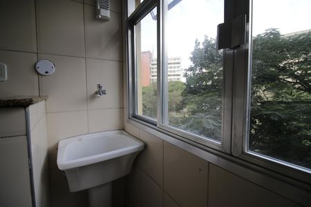 Área de Serviço de apartamento para alugar com 2 quartos, 56m² em Taquara, Rio de Janeiro