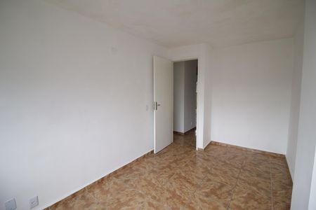 Quarto 1 de apartamento para alugar com 2 quartos, 56m² em Taquara, Rio de Janeiro