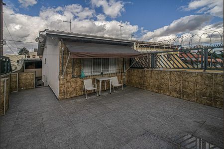 Casa à venda com 142m², 2 quartos e 2 vagas Casa à venda com 142m², 2 quartos e 2 vagasterraço_2