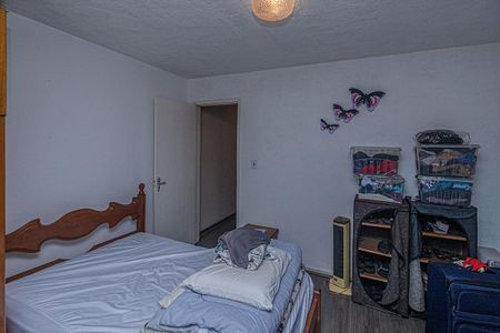 quarto 1_4 de casa à venda com 2 quartos, 142m² em Parque Fongaro, São Paulo