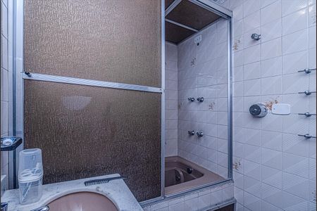 Casa à venda com 142m², 2 quartos e 2 vagas Casa à venda com 142m², 2 quartos e 2 vagasbanheiro social no piso superior_2