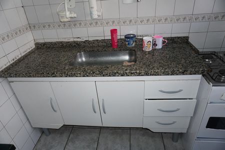 Cozinha de apartamento para alugar com 2 quartos, 52m² em Jardim Celia, Embu das Artes