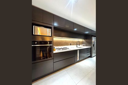 Apartamento à venda com 3 quartos, 129m² em Vila Anastácio, São Paulo