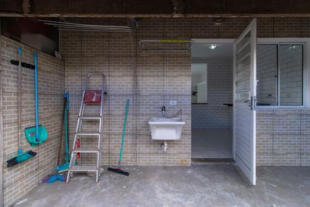 Casa de condomínio para alugar com 60m², 2 quartos e 1 vaga Casa de condomínio para alugar com 60m², 2 quartos e 1 vagaQuintal dos fundos e área de serviço