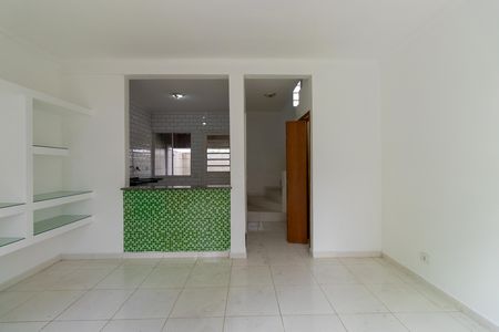 Casa de condomínio para alugar com 60m², 2 quartos e 1 vaga Casa de condomínio para alugar com 60m², 2 quartos e 1 vagaSala
