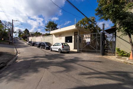 Fachada do condomínio de casa de condomínio para alugar com 2 quartos, 60m² em Chácara Canta Galo, Cotia