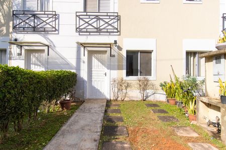 Casa de condomínio para alugar com 60m², 2 quartos e 1 vaga Casa de condomínio para alugar com 60m², 2 quartos e 1 vagaFachada