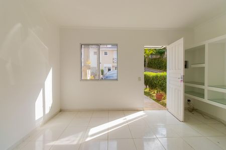 Casa de condomínio para alugar com 60m², 2 quartos e 1 vaga Casa de condomínio para alugar com 60m², 2 quartos e 1 vagaSala