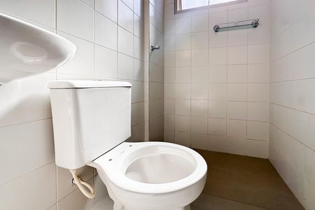 Banheiro Social de apartamento para alugar com 2 quartos, 45m² em Demarchi, São Bernardo do Campo
