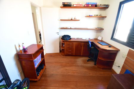 Apartamento à venda com 82m², 3 quartos e 2 vagasQuarto 2