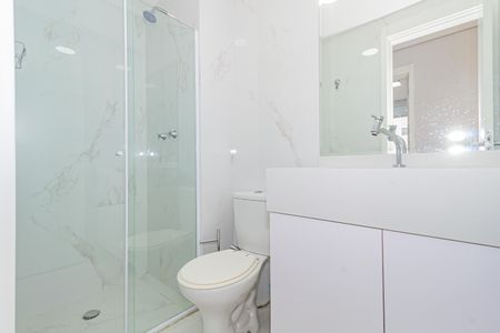 Apartamento à venda com 43m², 2 quartos e 1 vaga Apartamento à venda com 43m², 2 quartos e 1 vagaBanheiro