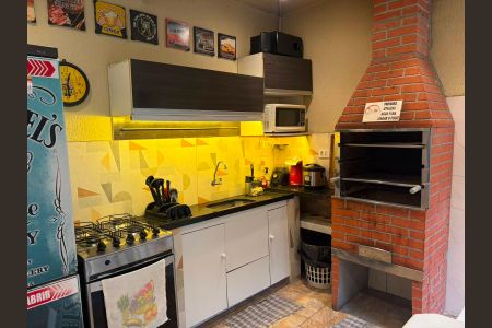Cozinha de casa para alugar com 1 quarto, 75m² em Vila Antonieta, São Paulo