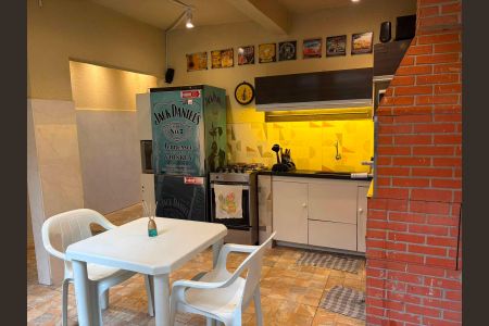Cozinha de casa para alugar com 1 quarto, 75m² em Vila Antonieta, São Paulo