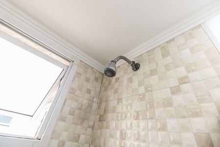 Banheiro Suíte  de apartamento para alugar com 3 quartos, 67m² em Guaiauna, São Paulo