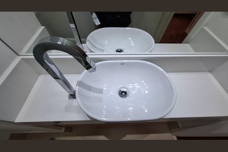 Apartamento para alugar com 123m², 3 quartos e 2 vagas Apartamento para alugar com 123m², 3 quartos e 2 vagasLavabo