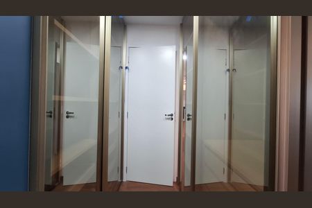 Apartamento para alugar com 123m², 3 quartos e 2 vagas Apartamento para alugar com 123m², 3 quartos e 2 vagasCloset Quarto 1 Suíte