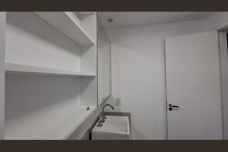Apartamento para alugar com 123m², 3 quartos e 2 vagas Apartamento para alugar com 123m², 3 quartos e 2 vagasBanheiro Closet Quarto 1 Suíte