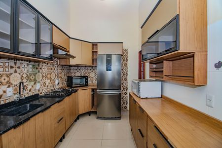 Cozinha de casa para alugar com 3 quartos, 80m² em Jardim Dona Leopoldina, Porto Alegre