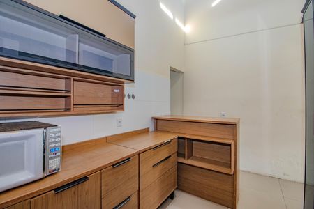 Cozinha de casa para alugar com 3 quartos, 80m² em Jardim Dona Leopoldina, Porto Alegre