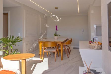 Apartamento à venda com 71m², 3 quartos e 2 vagas Apartamento à venda com 71m², 3 quartos e 2 vagasSala de Jantar