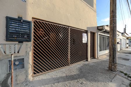 Casa para alugar com 88m², 2 quartos e 1 vaga Casa para alugar com 88m², 2 quartos e 1 vagaFachada