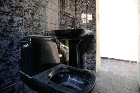 Casa para alugar com 88m², 2 quartos e 1 vaga Casa para alugar com 88m², 2 quartos e 1 vagaBanheiro