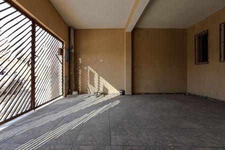 Garagem de casa para alugar com 1 quarto, 88m² em Jundiapeba, Mogi das Cruzes