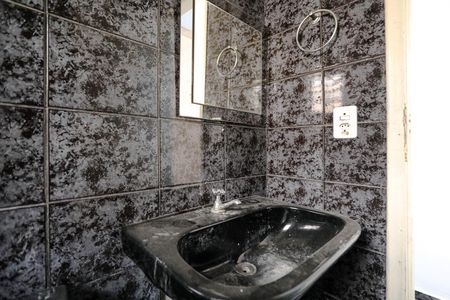 Casa para alugar com 88m², 2 quartos e 1 vaga Casa para alugar com 88m², 2 quartos e 1 vagaBanheiro