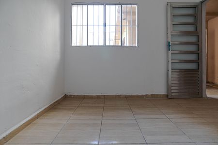 Casa para alugar com 88m², 2 quartos e 1 vaga Casa para alugar com 88m², 2 quartos e 1 vagaQuarto de Serviço