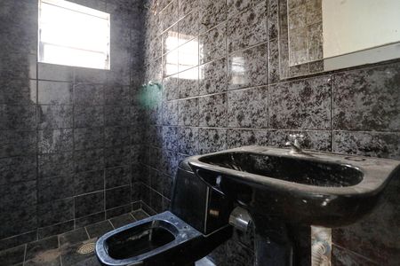 Banheiro de casa para alugar com 1 quarto, 88m² em Jundiapeba, Mogi das Cruzes