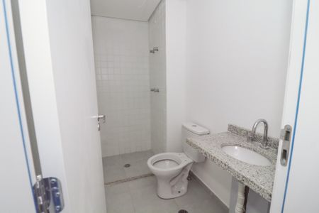 Banheiro de apartamento à venda com 2 quartos, 59m² em Vila Bandeirantes, São Paulo