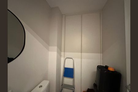 Apartamento para alugar com 175m², 3 quartos e 3 vagas Apartamento para alugar com 175m², 3 quartos e 3 vagasBanheiro de serviço