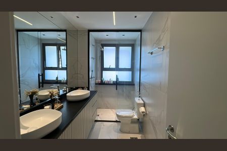 Apartamento para alugar com 175m², 3 quartos e 3 vagas Apartamento para alugar com 175m², 3 quartos e 3 vagasBanheiro da Suíte 3