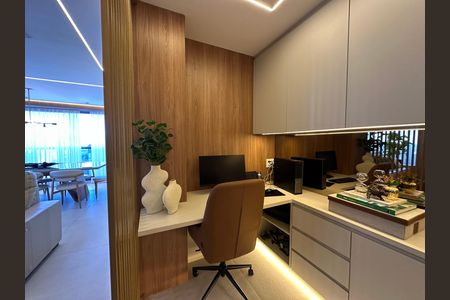 Apartamento para alugar com 175m², 3 quartos e 3 vagas Apartamento para alugar com 175m², 3 quartos e 3 vagasEscritório