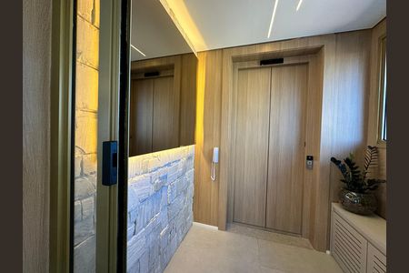 Apartamento para alugar com 175m², 3 quartos e 3 vagas Apartamento para alugar com 175m², 3 quartos e 3 vagasHall de entrada