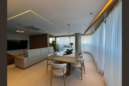 Apartamento para alugar com 175m², 3 quartos e 3 vagas Apartamento para alugar com 175m², 3 quartos e 3 vagasSala