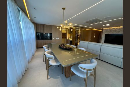 Apartamento para alugar com 175m², 3 quartos e 3 vagas Apartamento para alugar com 175m², 3 quartos e 3 vagasSala