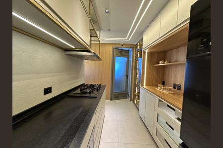 Apartamento para alugar com 175m², 3 quartos e 3 vagas Apartamento para alugar com 175m², 3 quartos e 3 vagasCozinha