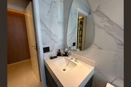Apartamento para alugar com 175m², 3 quartos e 3 vagas Apartamento para alugar com 175m², 3 quartos e 3 vagasBanheiro da Suíte 2
