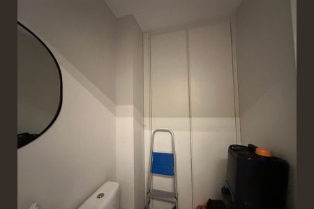Apartamento para alugar com 175m², 3 quartos e 3 vagas Apartamento para alugar com 175m², 3 quartos e 3 vagasBanheiro de serviço
