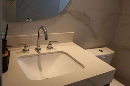 Apartamento para alugar com 175m², 3 quartos e 3 vagas Apartamento para alugar com 175m², 3 quartos e 3 vagasBanheiro da Suíte 1