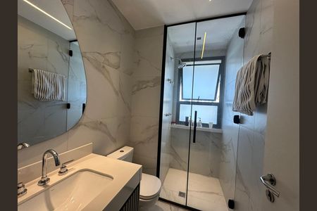 Apartamento para alugar com 175m², 3 quartos e 3 vagas Apartamento para alugar com 175m², 3 quartos e 3 vagasBanheiro da Suíte 1