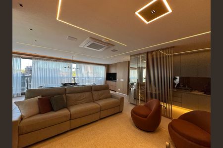 Apartamento para alugar com 175m², 3 quartos e 3 vagas Apartamento para alugar com 175m², 3 quartos e 3 vagasSala