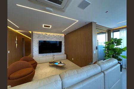 Apartamento para alugar com 175m², 3 quartos e 3 vagas Apartamento para alugar com 175m², 3 quartos e 3 vagasSala
